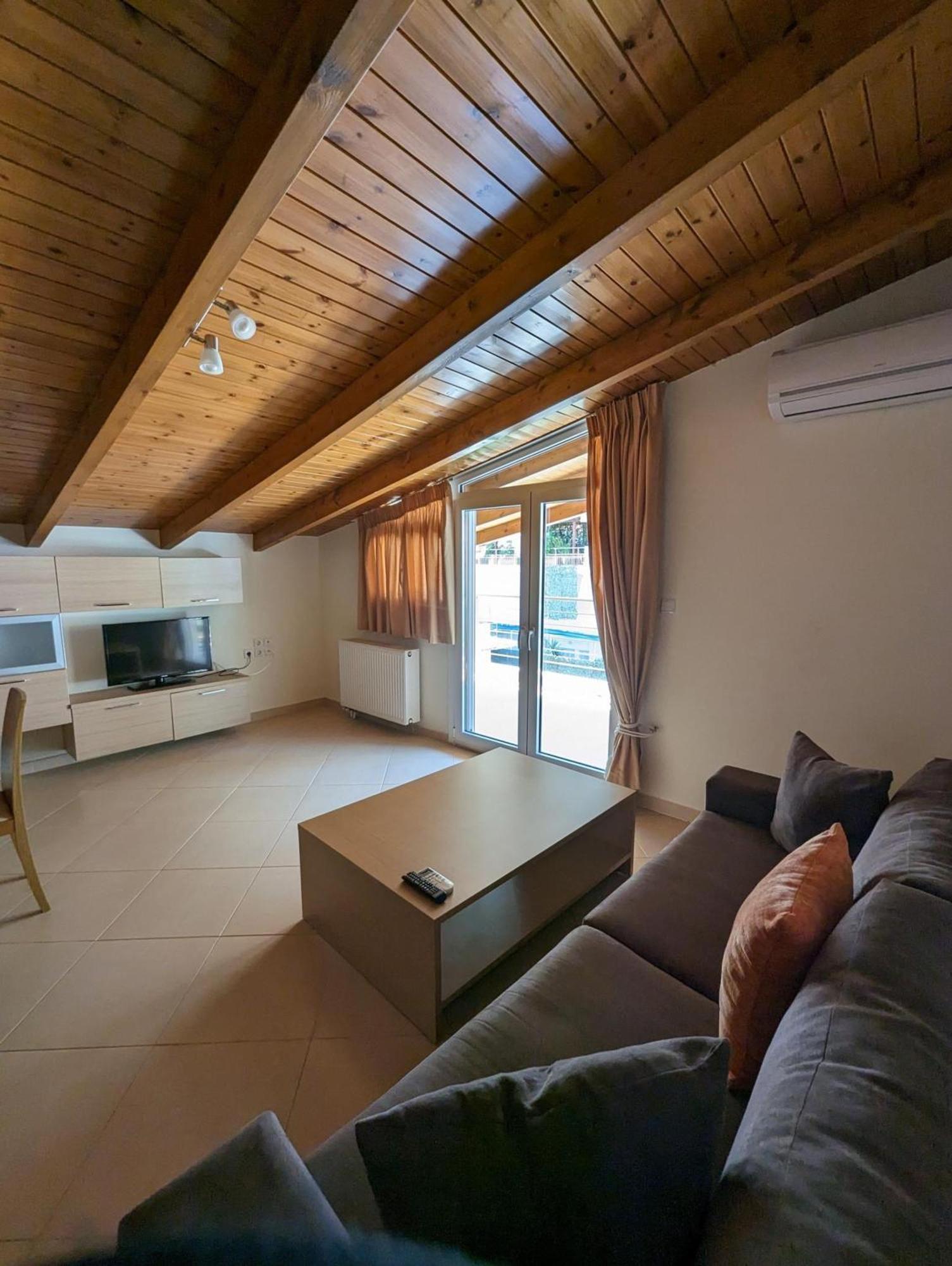 Samaras Apartments In Kamena Vourla Exterior foto